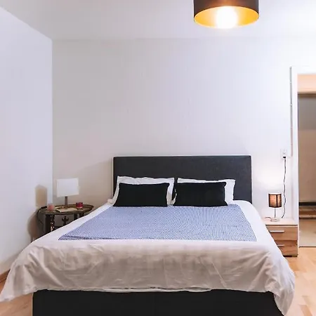 Messe In The Center Of Apartment Basel
